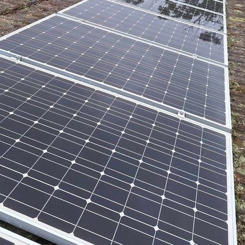 Clean solar panels